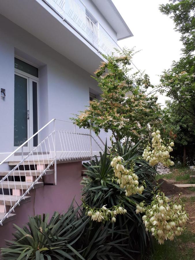 Bed and Breakfast R&B Manga Rosas à Lido di Dante Extérieur photo